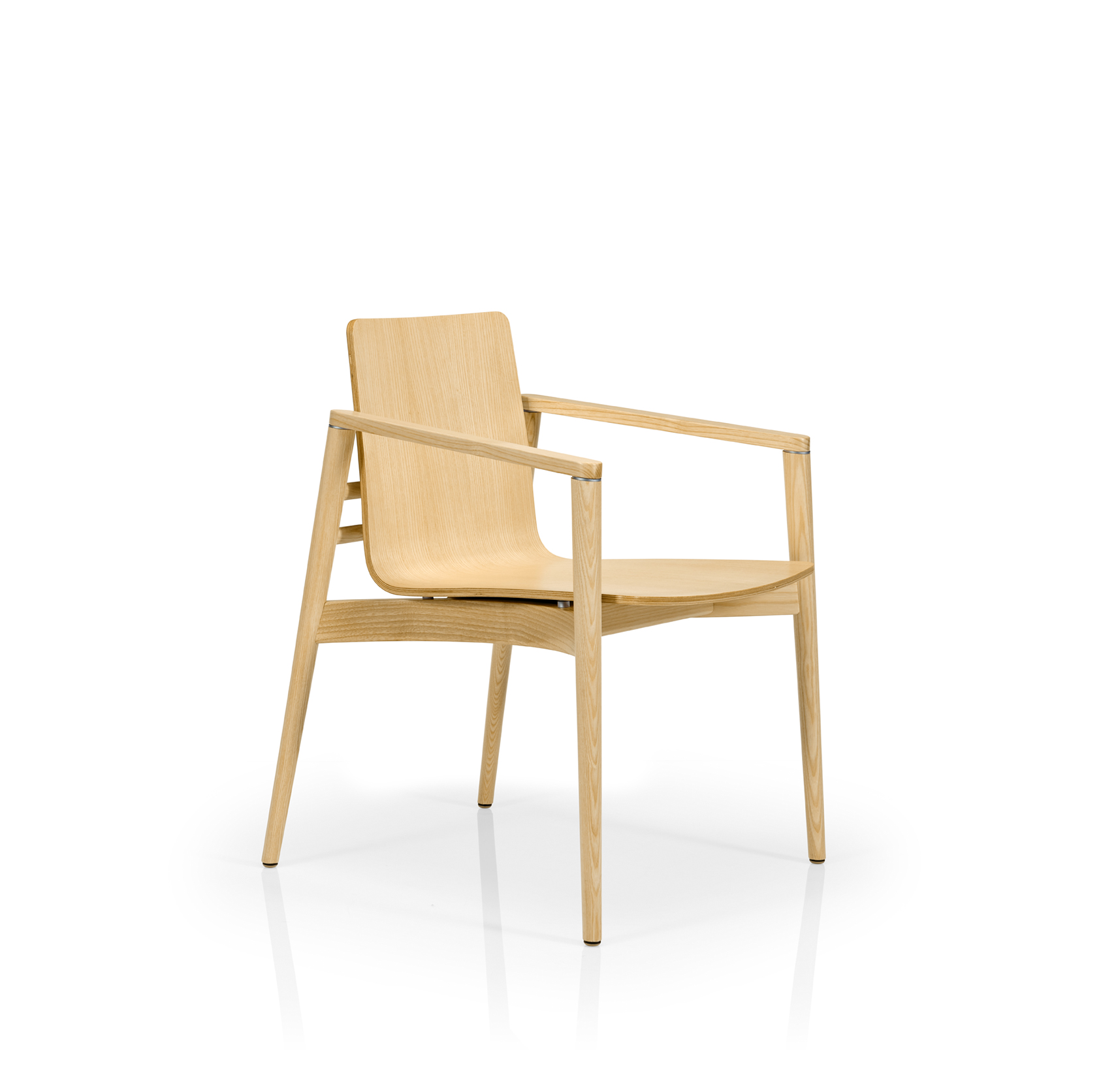 Židle AVA s područkami z masivního jasanového dřeva